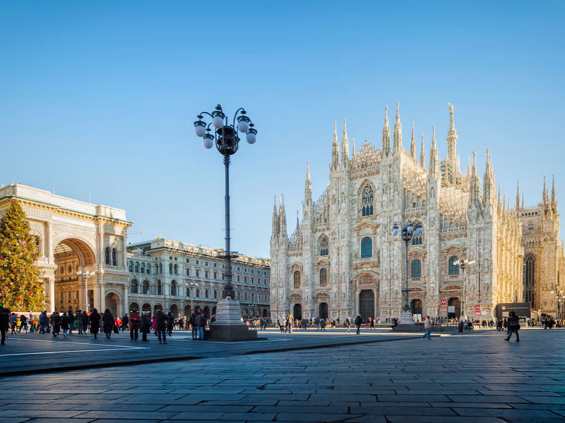 THE CARRIE® 24H GUIDE TO: MILAN